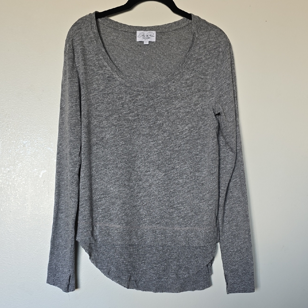 FEEL THE PEACE Gray Long Sleeve Women's Top